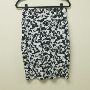 Black & white LuLaRoe Cassie